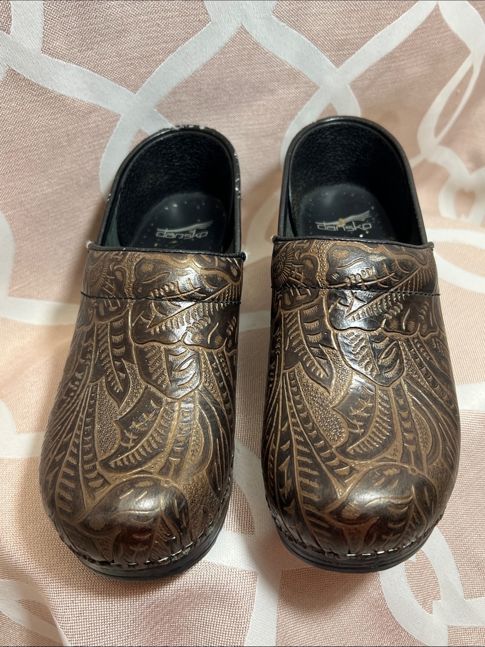 Dansko Embossed Leather Slip-On Clogs Women’s Size 38